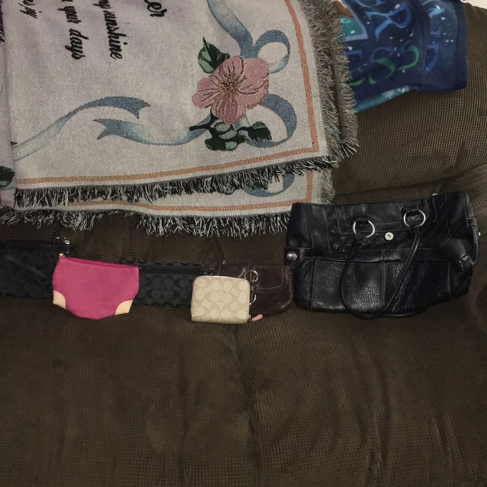 purses and wallets